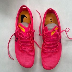 New Nike Zoom Mamba 6 Spike (new with tags) in pink